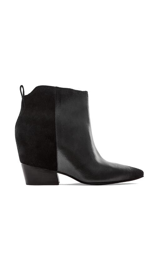 Aerial Bootie
