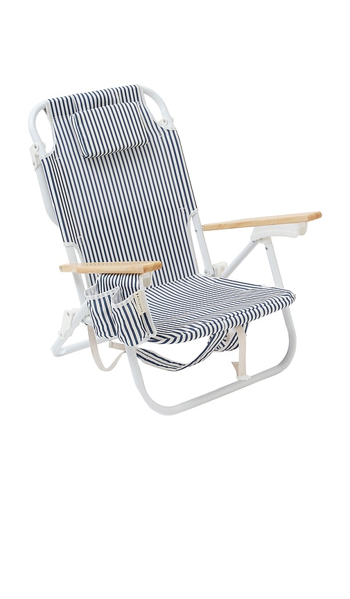 Sunnylife CHAISE DE PLAGE THE RESORT LUXE BEACH CHAIR en Navy 181 €