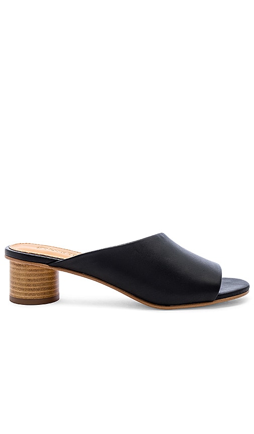 Soludos Milan Mule in Black | REVOLVE