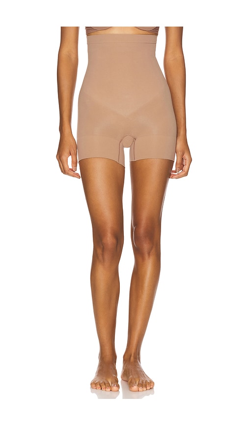 Spanxsculpt Seamless Power High Waisted Shorty in Taupe. - size XL (also in L, S)