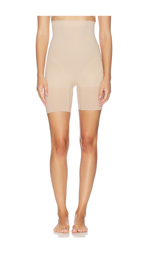 SPANX Sculpt Gofigure High Waist Mid Thigh Short