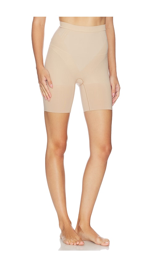 SPANX Sculpt Gofigure Mid Thigh Short | Thumbnail 2