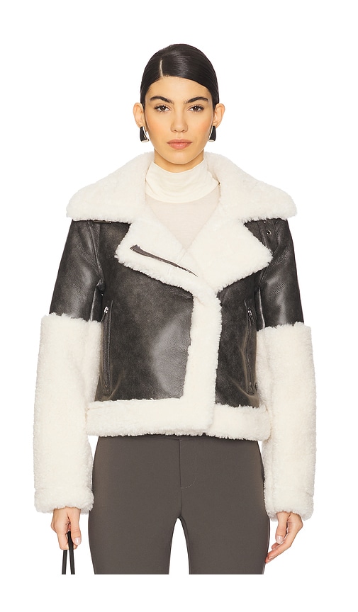 Superdown Ximena Faux Fur Jacket In 灰色 & 奶油色