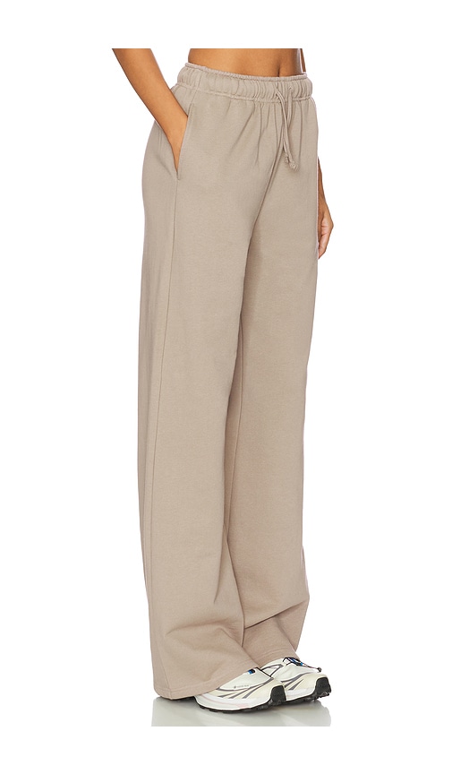 Superdown Branka Sweatpant In Brown
