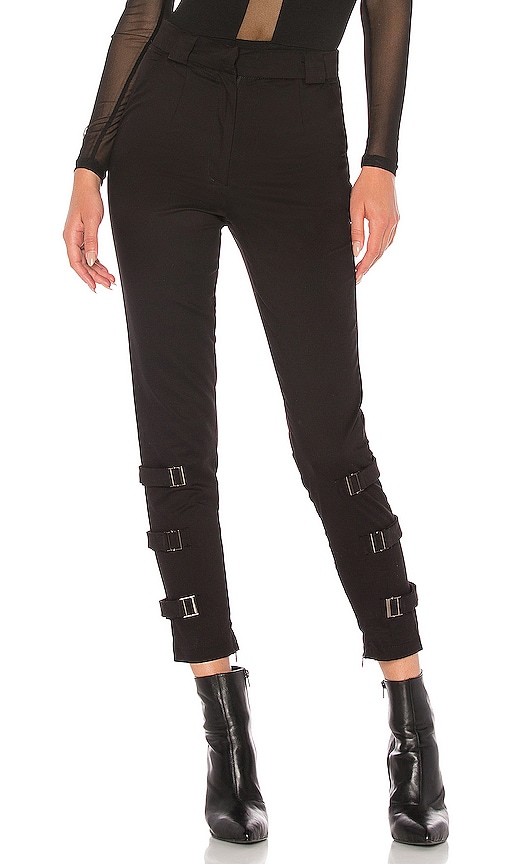 PANTALÓN CON HEBILLA JORDANNA