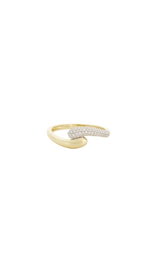 STONE AND STRAND Pave Droplet Hug Ring in 10k Yellow Gold & White Diamond