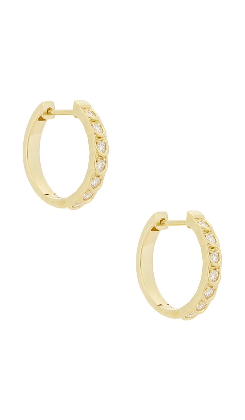 STONE AND STRAND La Scala Hoop Earrings