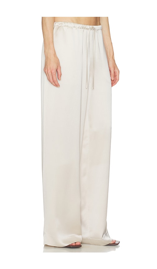 Srg Mireille Pant In White