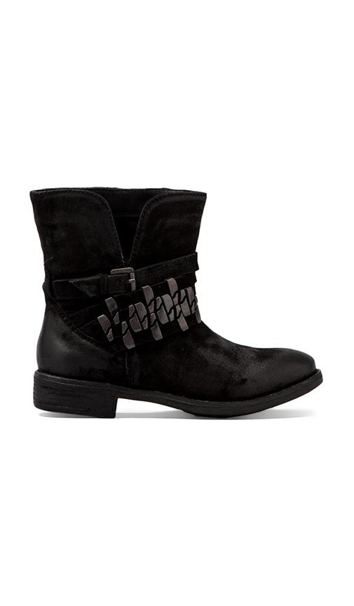 Tracker Boot
