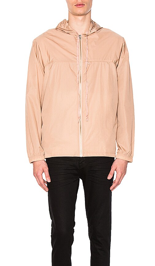 CHAQUETA DE NYLON EMPACABLE