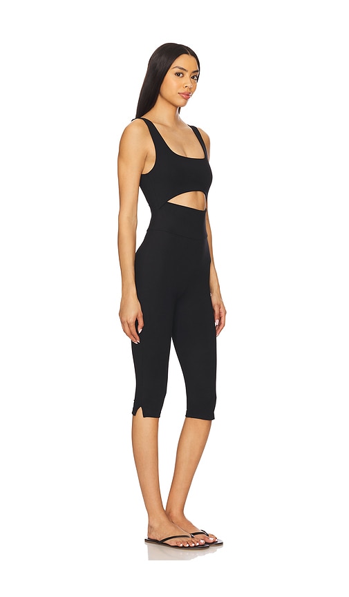 STRUT THIS THE CITY JUMPER