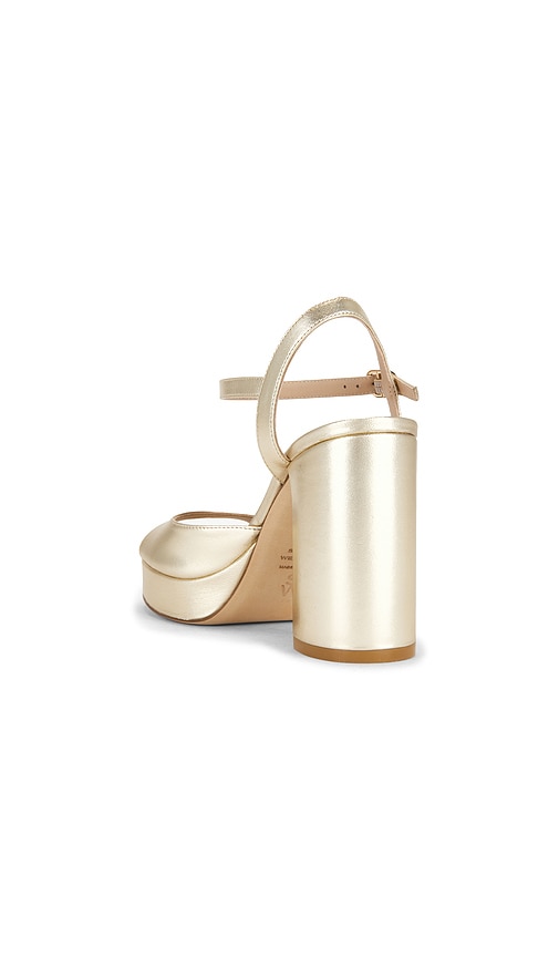  Stuart Weitzman Sandale Dayna Ii Platform In Metallic Gold. Größe 10. Also In 8. 