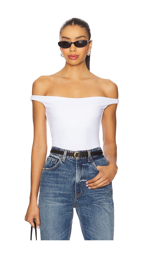 Off Shoulder Top in White. - size L (also in M, S, XL, XS) - Susana Monaco - Modalova