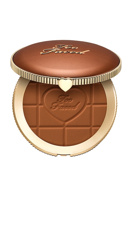 Too Faced Chocolate Soleil Matte Blurring Bronzer in Chocolate Toffee.