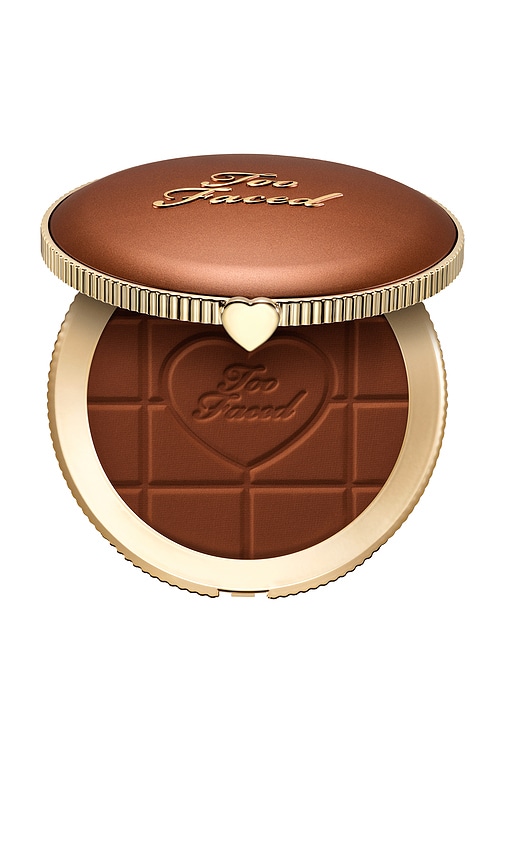 Too Faced Chocolate Soleil Matte Blurring Bronzer in Chocolate Lava.