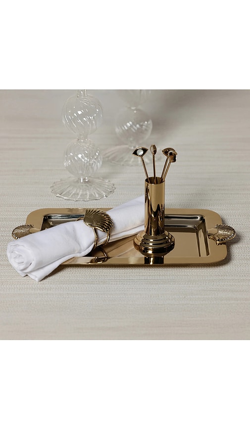  The Favorites Serviertablett Mit Cap Ferrat-muschel-design Cap Ferrat Shell Design Serving Tray In Metallic Silver. 