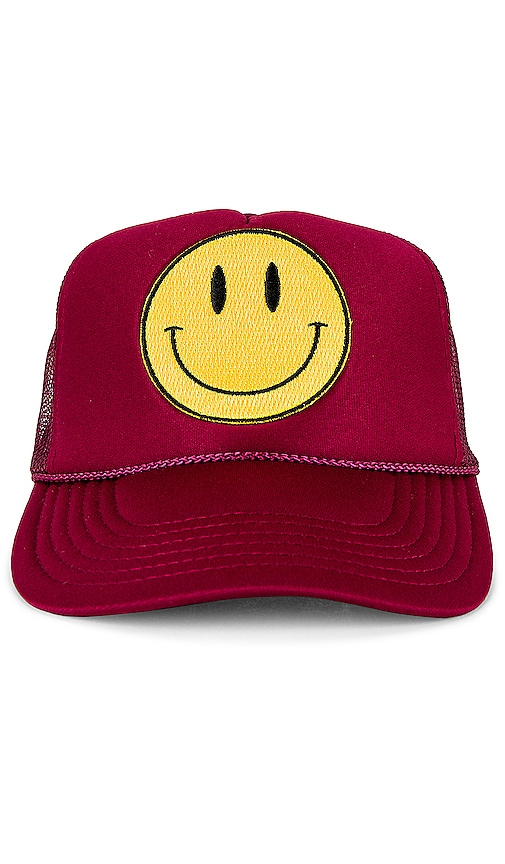 Friday Feelin Smiley Hat In Maroon