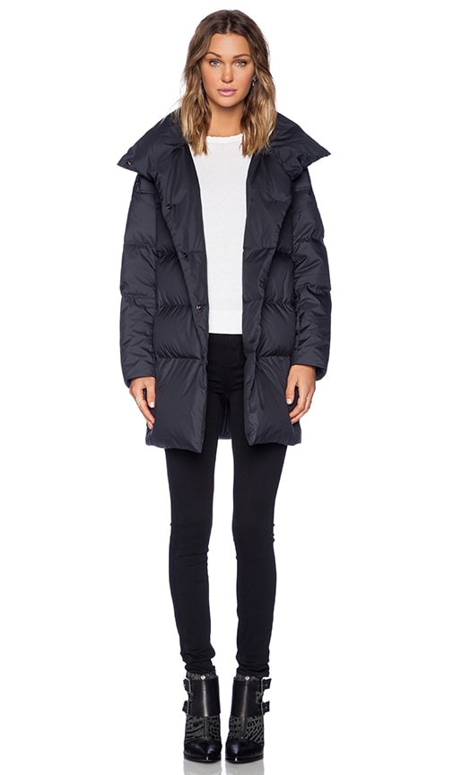Theory Welmy Lofty Down Jacket in Navy 