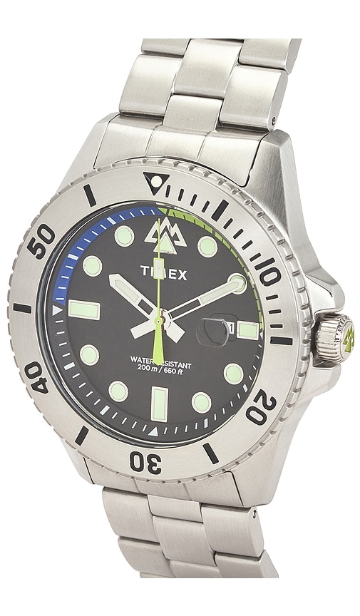  Timex Uhr In Metallic Silver. 