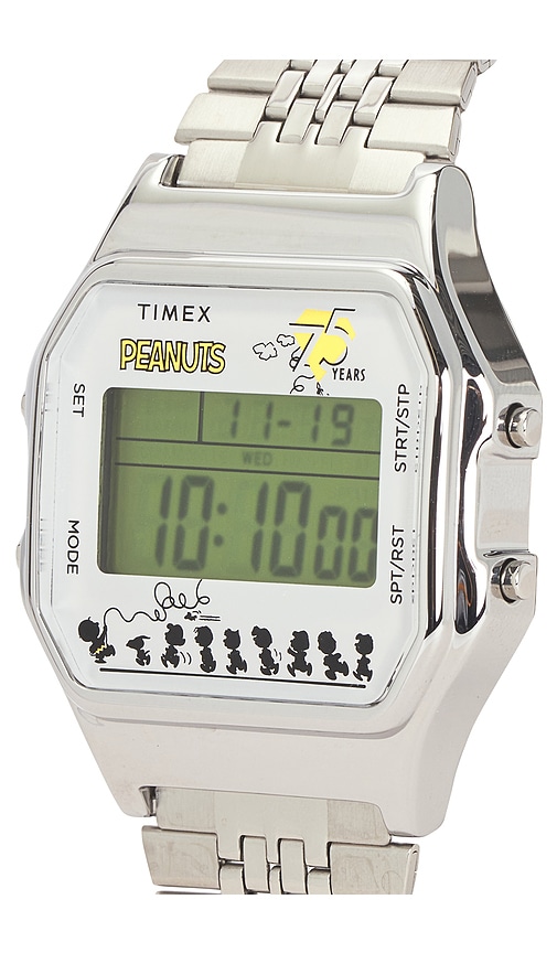  Timex Uhr In Metallic Silver. 