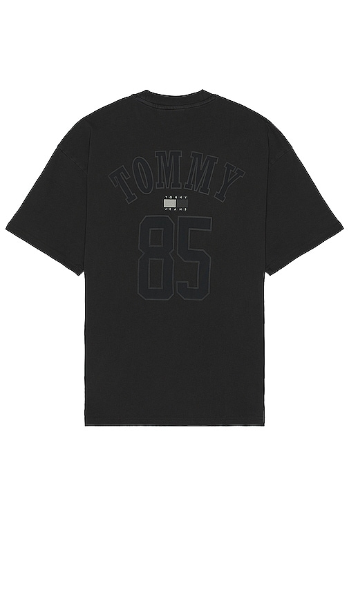 Tommy Jeans Remastered 1985 Tee in Black | REVOLVE