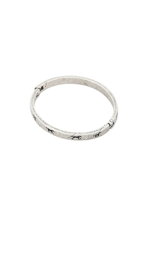  Two Jeys Armreif Sequence In Metallic Silver. Größe S. Also In M. 