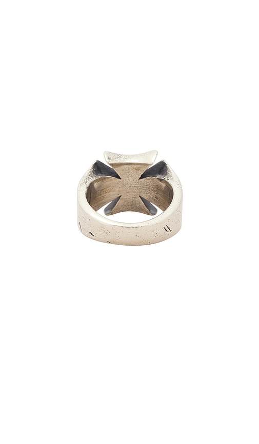  Two Jeys Ring East In Metallic Silver. Größe 16. Also In 20. 