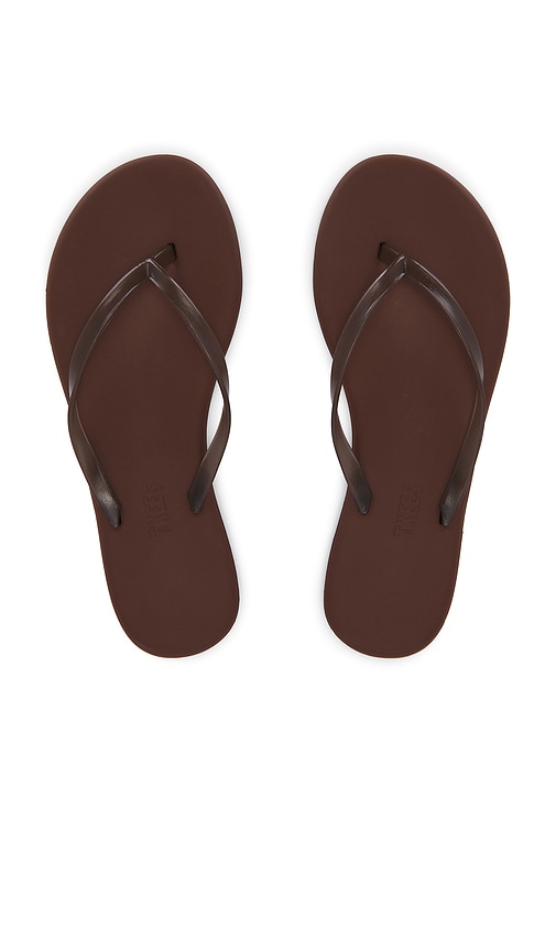 TKEES Aqua Flip Flops in Brun | REVOLVE