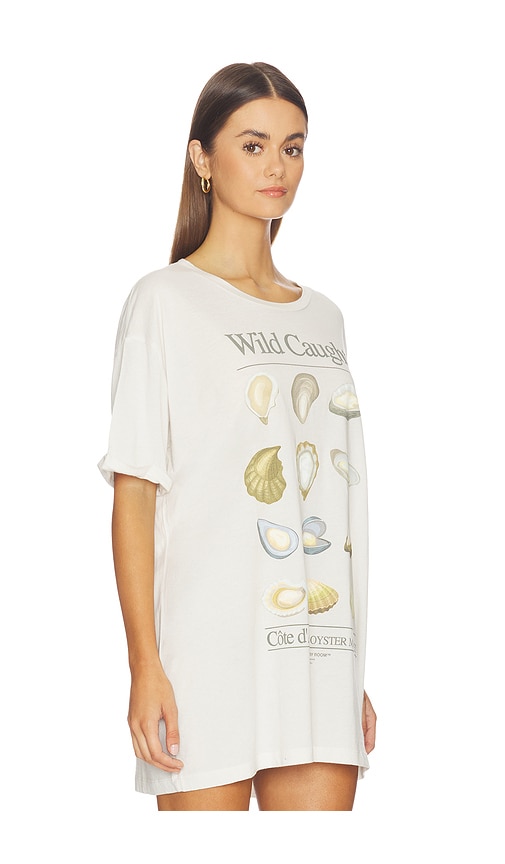  The Laundry Room Camiseta Tamaño Grande Wild Caught Oyster Market En Color Blanco Talla L  (también En M, S, Xs). 