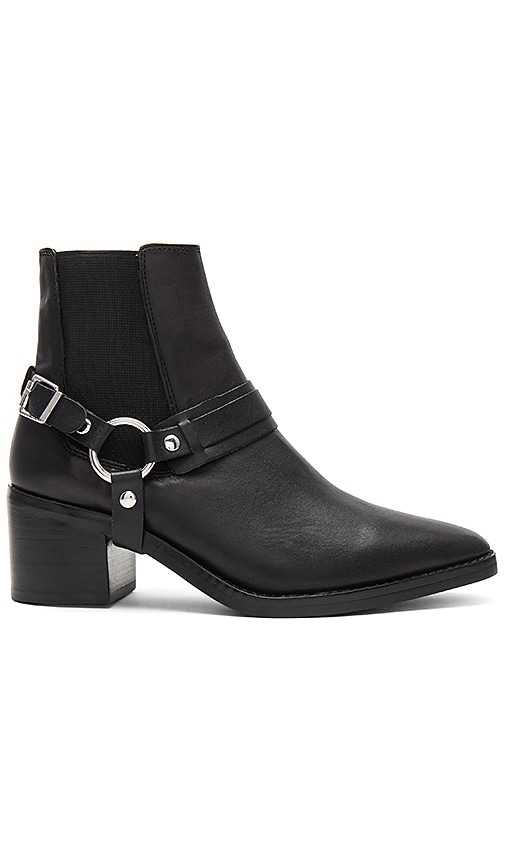 chelsea boots for skinny ankles