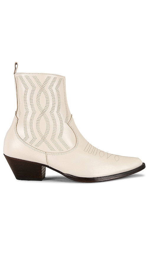 Toral Blues Boot In Cream