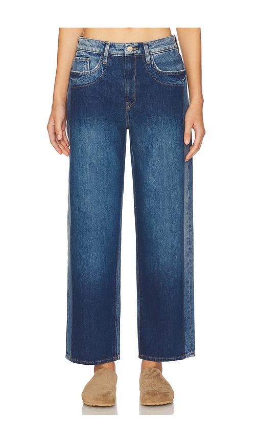 Kelly Cropped Mid Rise Straight in Blue. - size 32 (also in 24, 25, 26, 27, 28, 29, 30, 31)