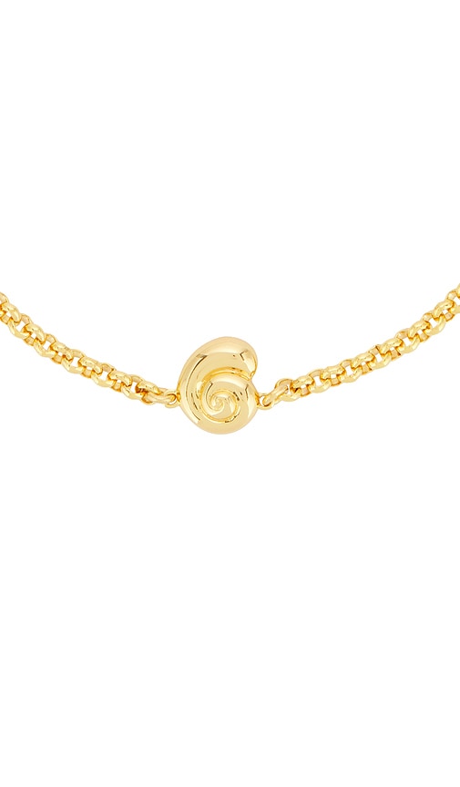 Timeless Pearly Shell Charm Bracelet In Metallic Gold