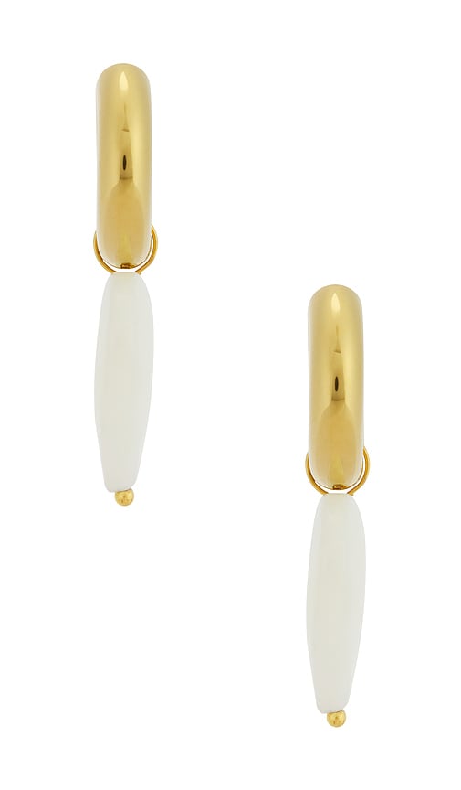  Timeless Pearly Lovely Earrings In Metallic Gold. 