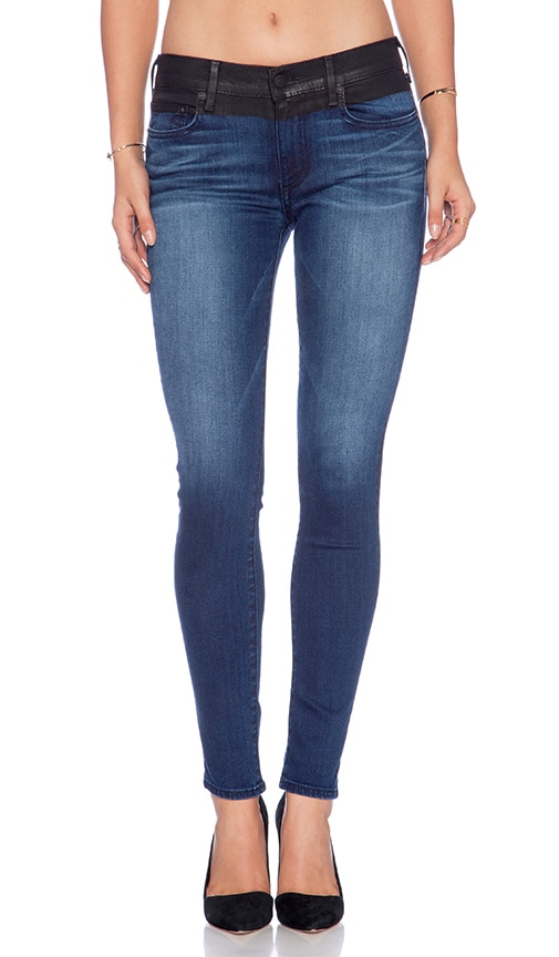 Halle Skinny