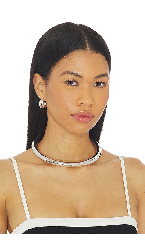  Uncommon Matters Aurum Collier In Metallic Silver. 