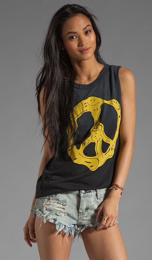 Melting Peace Face Muscle Tee