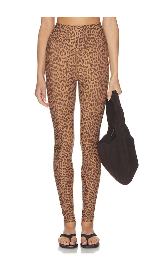 THE UPSIDE Javan 28 Inch High Rise Pant en Brown. Taille L. Also en XS, S, M, XL.