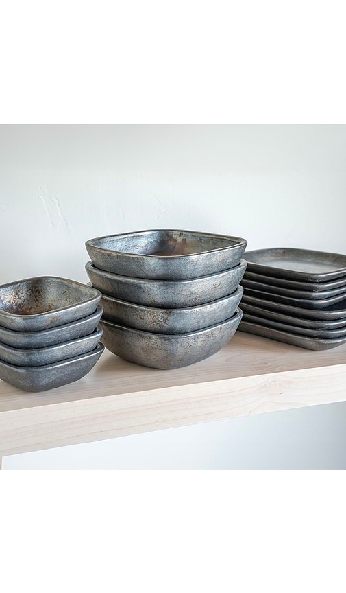  Verve Culture Schüsseln Set Of 4 Longpi Large Bowl In Black. 