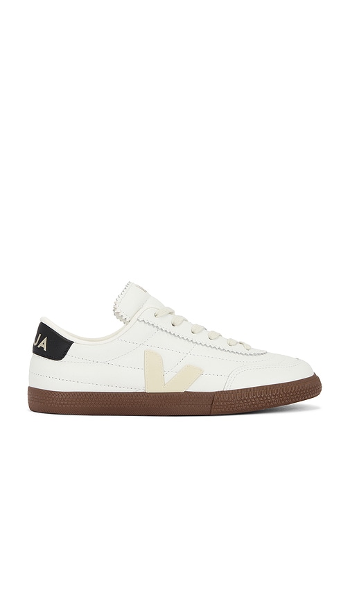 Veja Minimalist Low-top Sneakers With Textured Sole In White