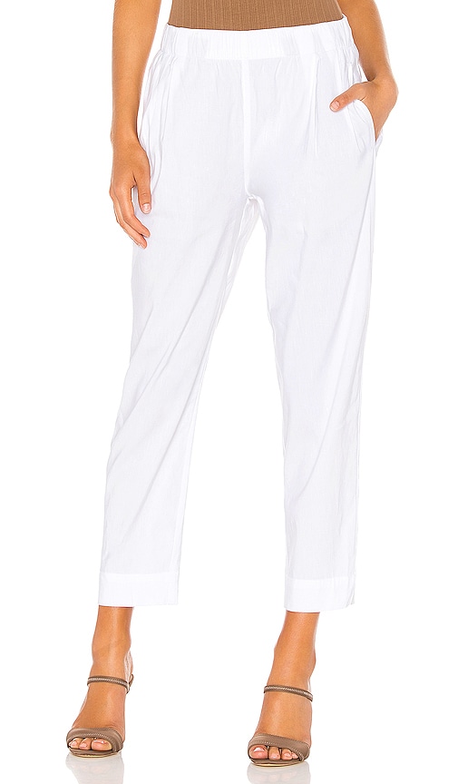 Vince Tapered Pull On Pant in Optic White | REVOLVE