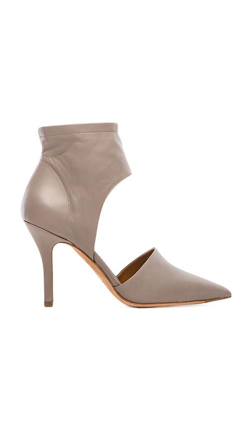 Cristina Pump