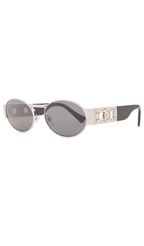 Shop Versace Round Sunglasses In 黑色&银色