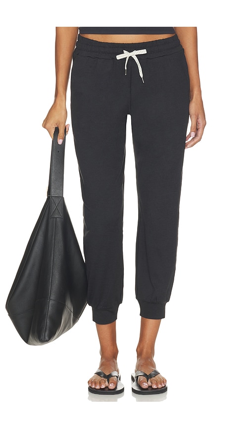 Vuori Performance Jogger In Black Heather