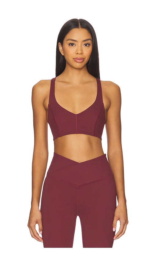 FlowWell Lexie Sports Bra in Burgundy. - size L (also in M, S, XL, XS, XXS) - WellBeing + BeingWell - Modalova