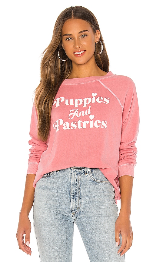 WILDFOX WILDFOX COUTURE PUPPIES AND PASTRIES SOMMERS SWEATSHIRT IN ROSE.,WILD-WK503