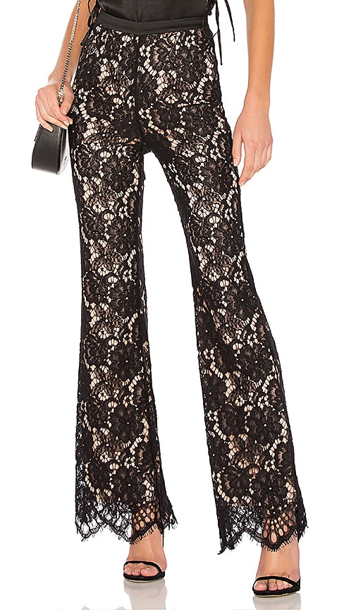 PANTALON ÉVASÉ EN DENTELLE QUE BONITA