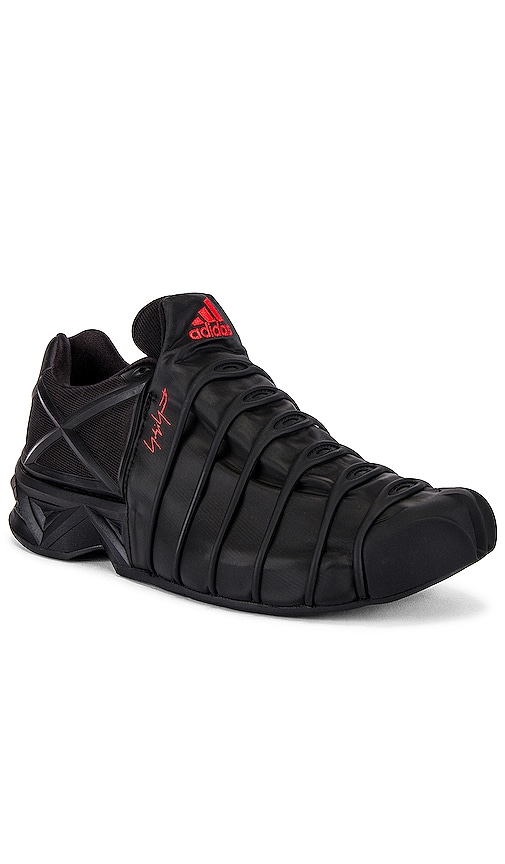 Y-3 Yohji Yamamoto Yuuto in Black Y3 \u0026 Black Y3 | REVOLVE