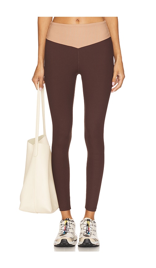 Ribbed Two Tone Dip Legging in Chocolate. - size L (also in M, S, XL, XS) - YEAR OF OURS - Modalova
