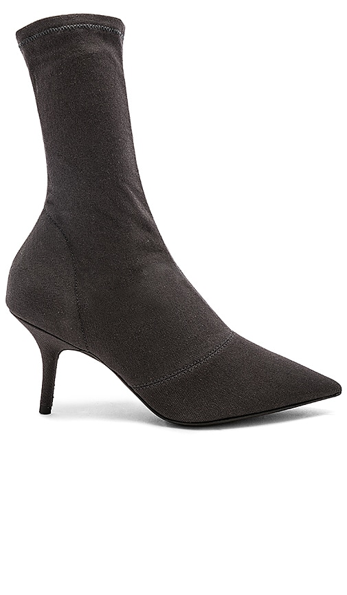 yeezy stretch canvas boots